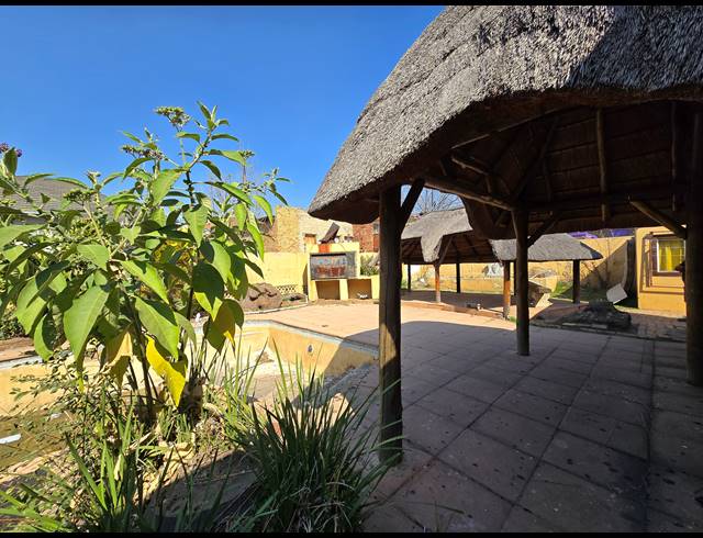 6 BEDROOM HOUSE FOR SALE IN BRAKPAN CENTRAL